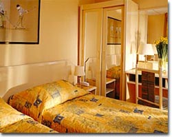 Hotel Courcelles Etoile